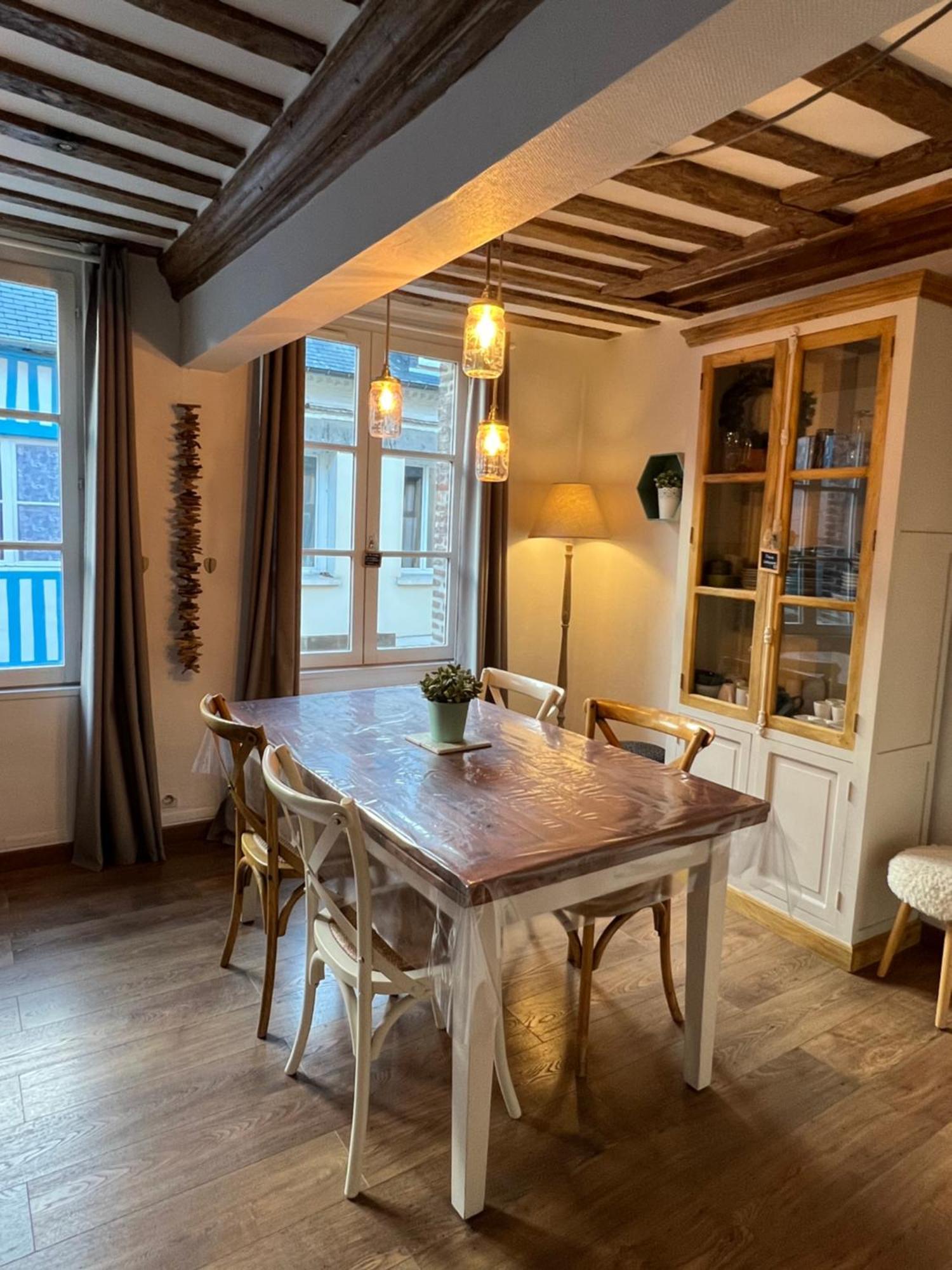 Une Pause Chez Julien, Appartement Lumineux Et Idealement Situe! Honfleur Ngoại thất bức ảnh